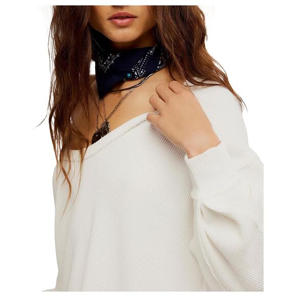 Free People Women Ivory Thermal Cotton Blend Coast 2 Coast Oversize Top Size M - Picture 4 of 4